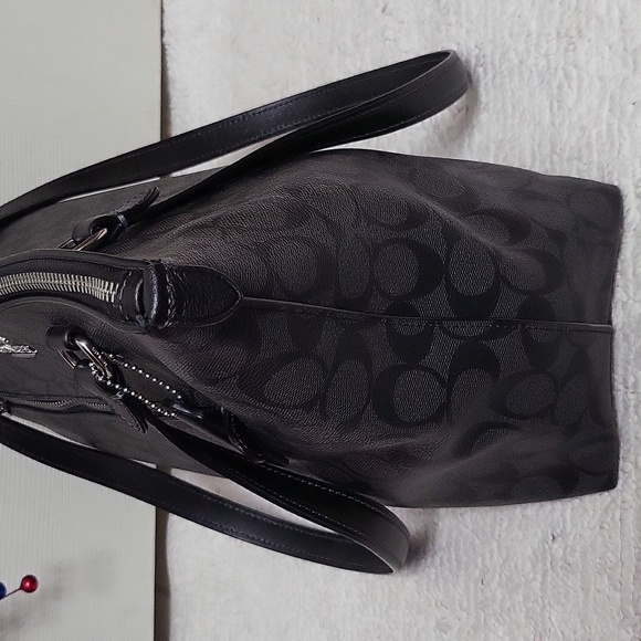 Coach Signature Gallery Tote